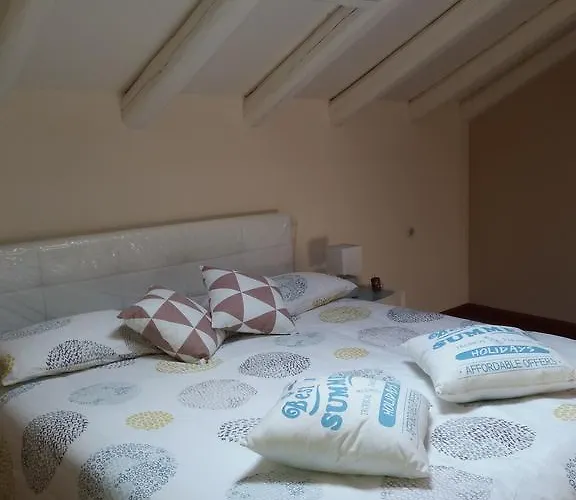 Billy House بيت ضيافة أتشيريالي