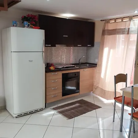 Billy House 3* Acireale