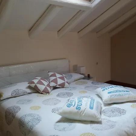 Billy House Pensión Acireale